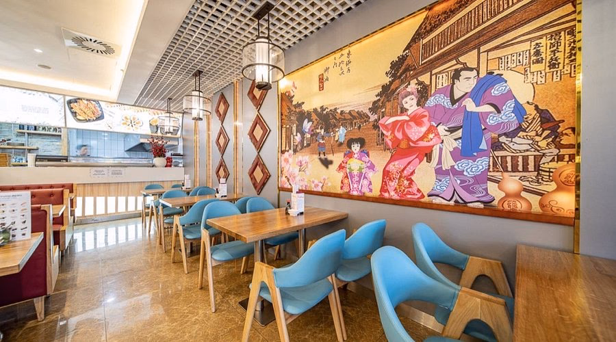 Where was the first YO sushi restaurant?