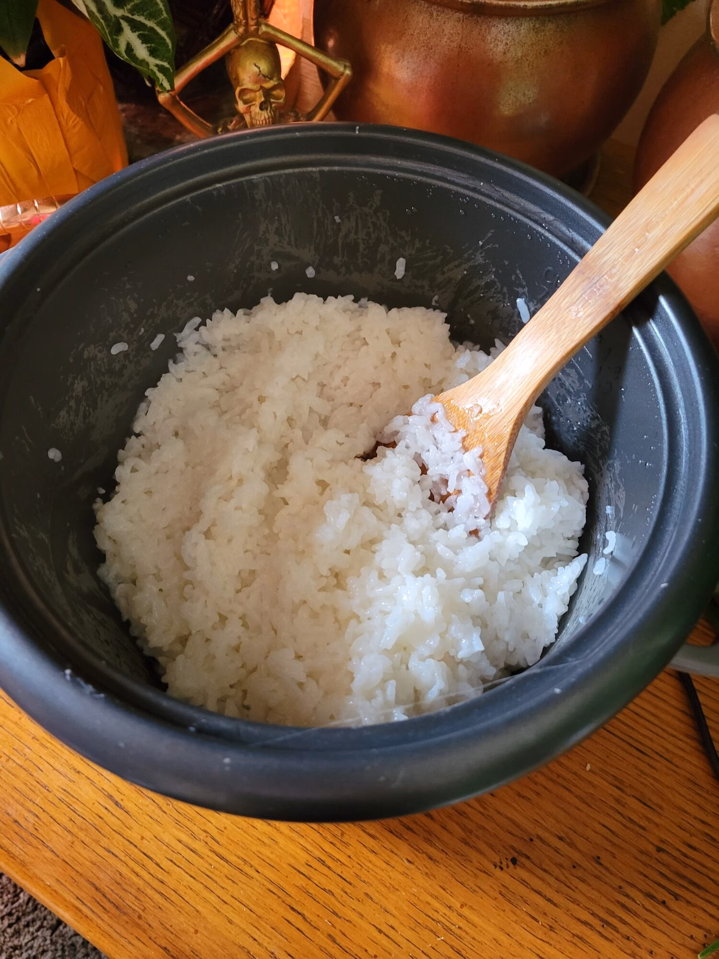 How do you cook sushi rice in the rice cooker?