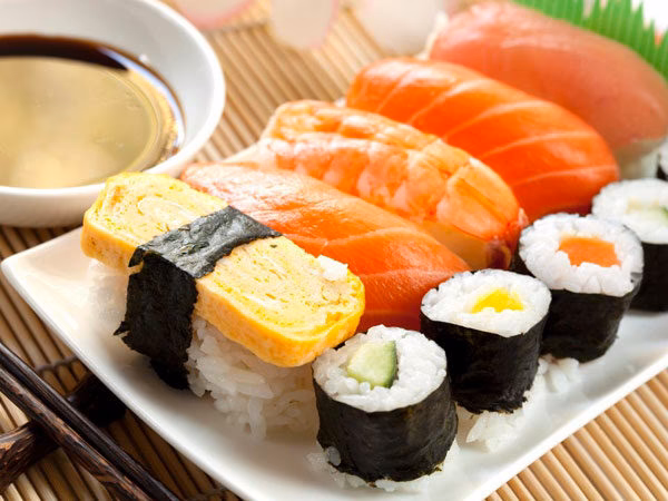 Who made sushi first, Korea or Japan?