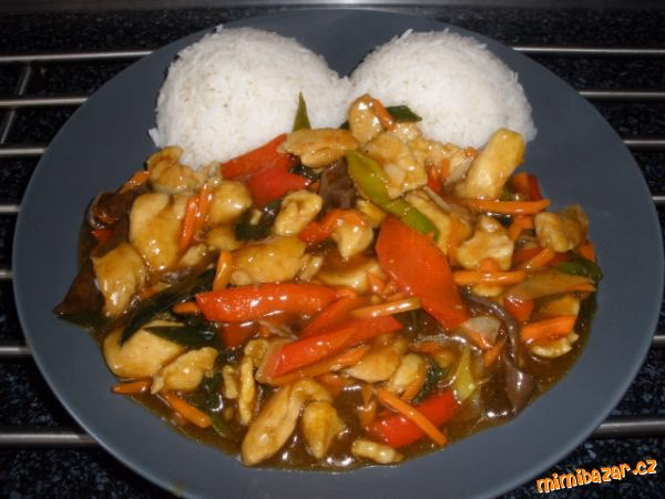 Jak udělat omáčku na čínské nudle?