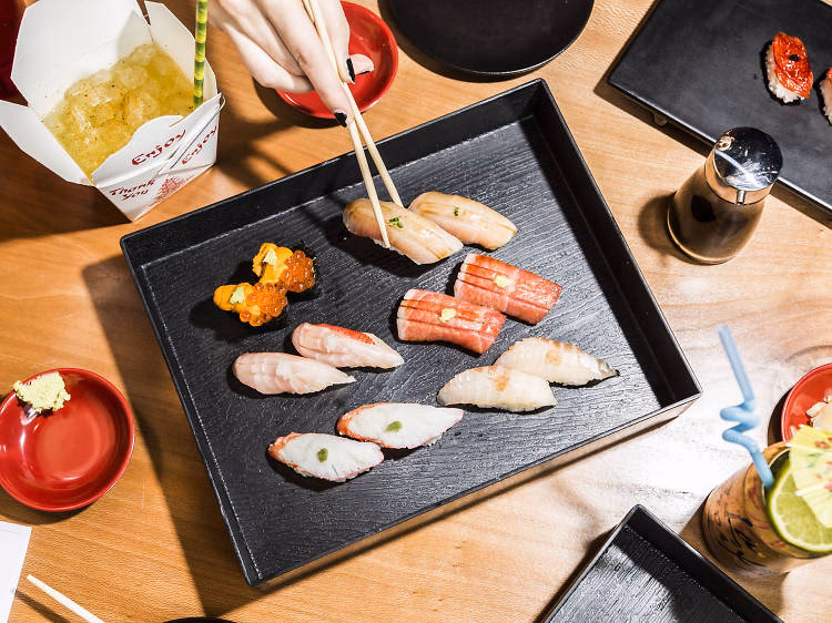 Does sushi by Scratch have a Michelin star in Chicago?