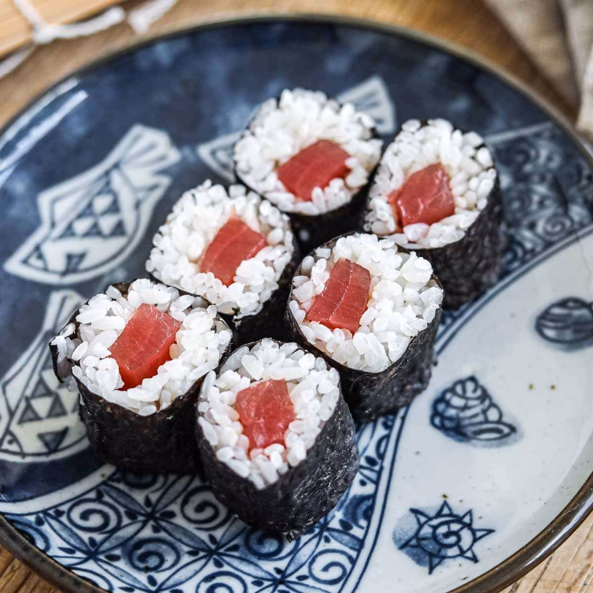 Kolik váží maki sushi?